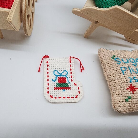 Miniature Christmas Decor Wooden Stands Needlepoint Chairs Pillows Doll House - Picture 4 of 10